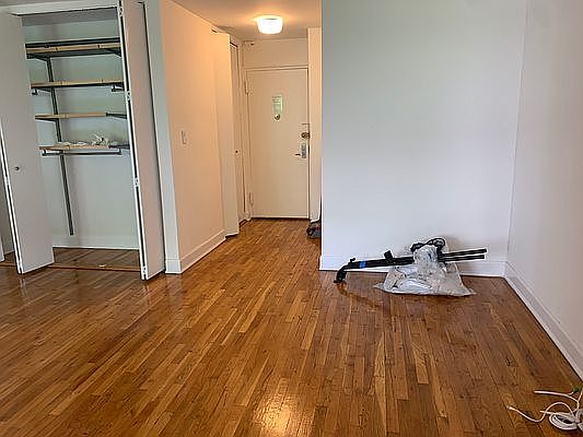 5th image of 425 E 81st St #4D
