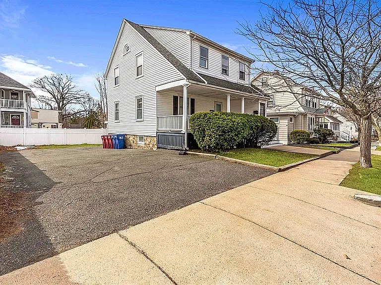 2 bed, $2,350 — Photo 4