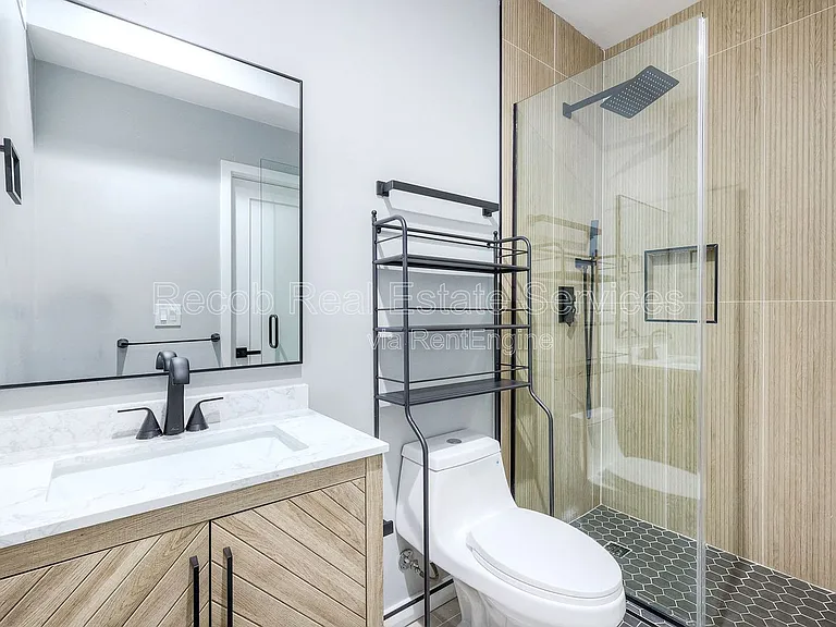 2394 W Jewett St #2392 — Photo 14