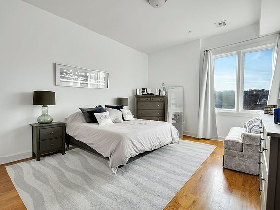 5th image of 90 Bay Street Lndg APT 7E