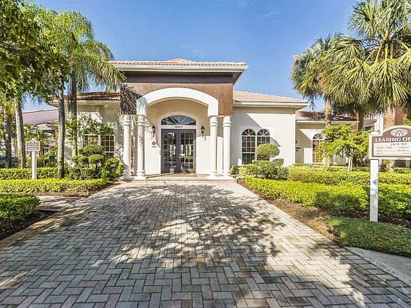 Delray Beach, FL Apartments for rent ; The Fountains at Delray Luxury Apartments