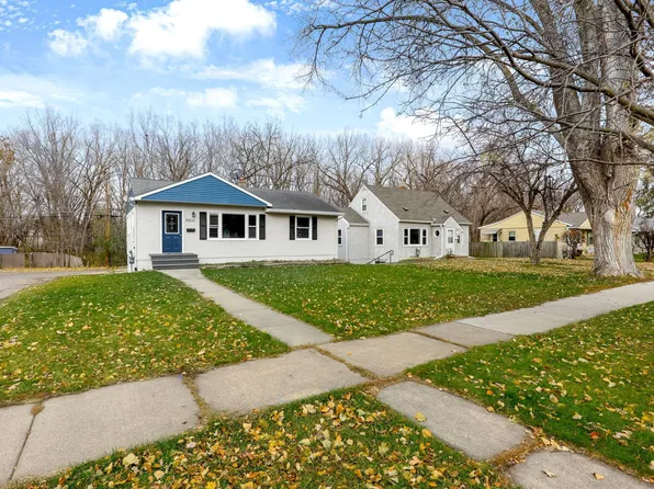 2085 Margaret St, Saint Paul, MN 55119