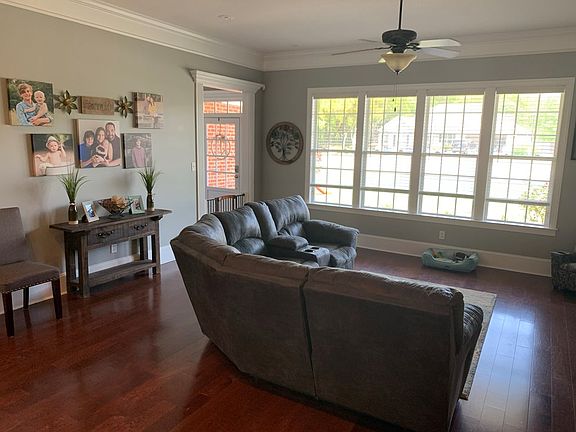 3rd image of 5195 Village Way
