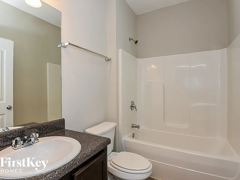180 Renford Rd — Photo 14