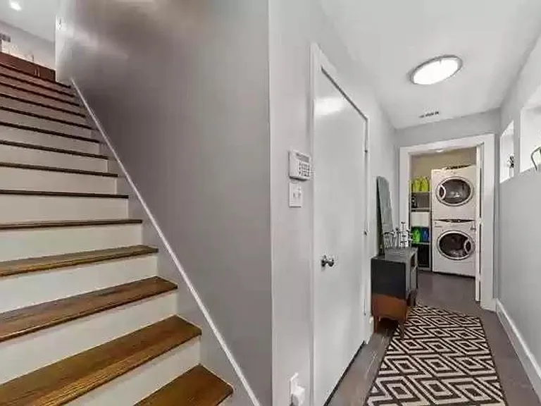5711 Ross Ave #9 — Photo 9