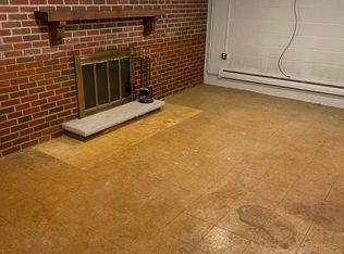 2862 Mennonite Rd, Mantua, OH 44255