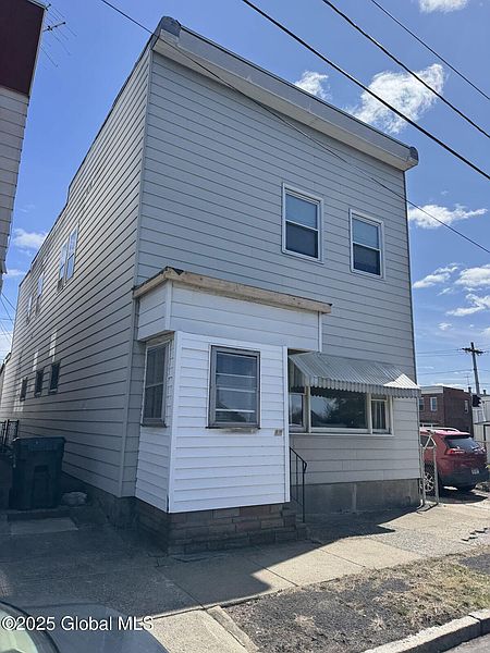 2nd image of 16-18 Paine Street