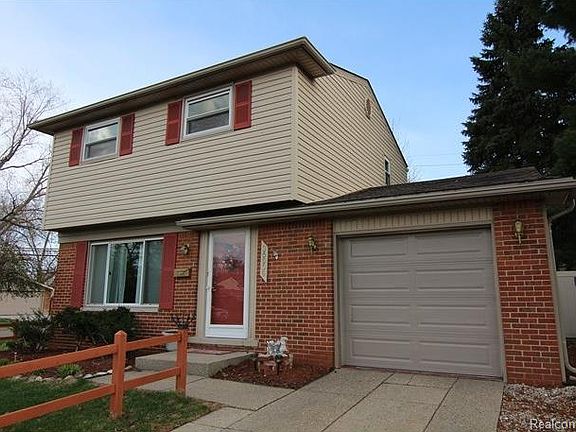 2nd image of 35039 Sansburn St