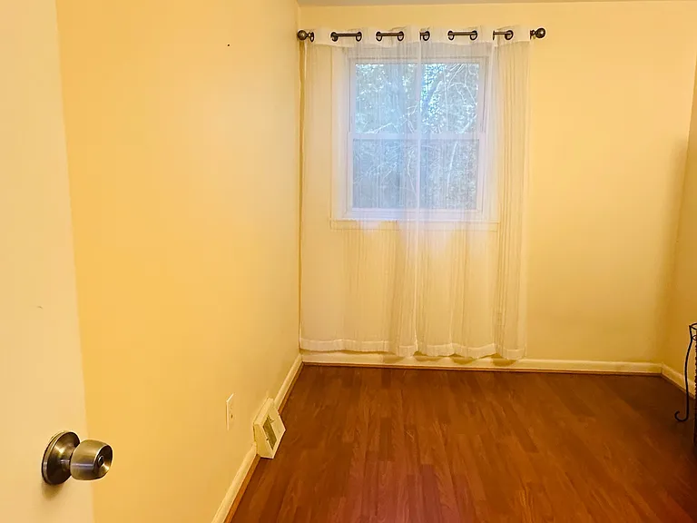 286 Ridgeway Plz #2 — Photo 7