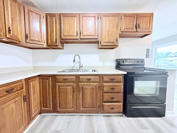 5th image of 540 Boston Ave #540