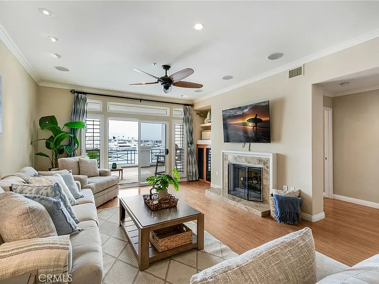 2600-213 Newport Blvd — Photo 2