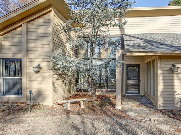 2nd image of 110 Mockingbird Ln