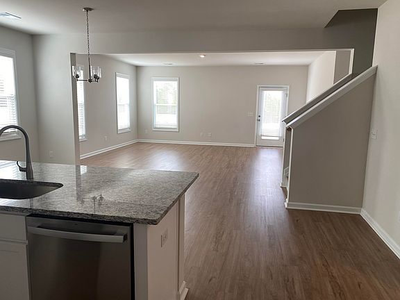 3rd image of 2205 Southland Drive #168