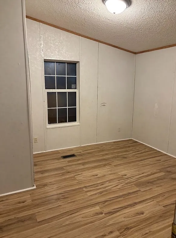 3 bed, 1152 sqft, $1,400 — Photo 3