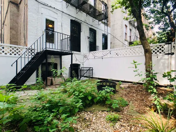 529 E 5th St, Brooklyn, NY 11218