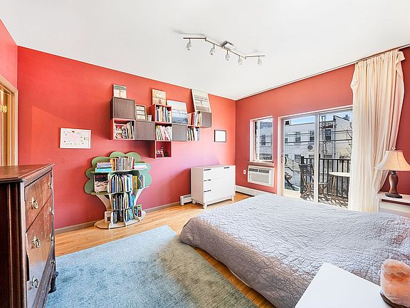 4th image of 2356 61st St APT 1B