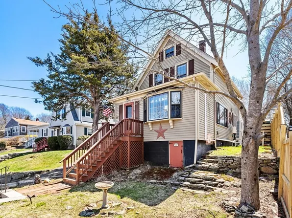 21 Gee Ave, Gloucester, MA 01930