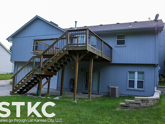 3rd image of 229 SE Topaz Dr