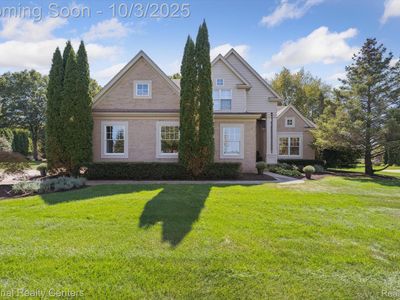 489 Gleneagles, Highland, MI, 48357