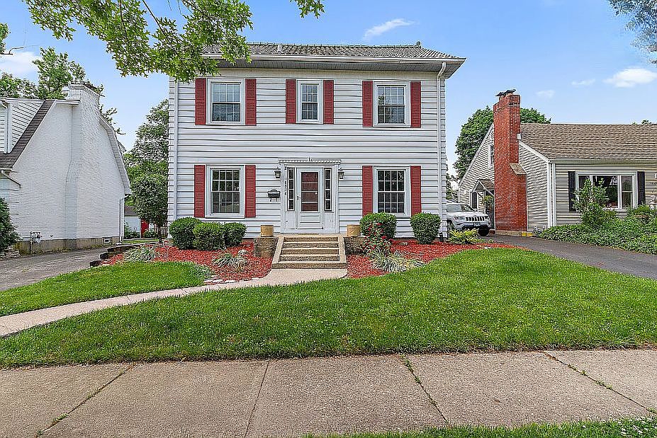 1st image of 18536 Dundee Ave