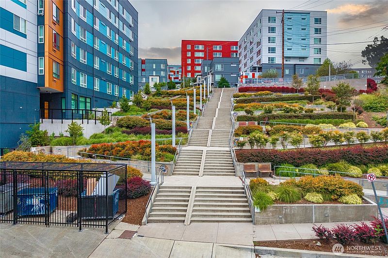 2nd image of 321 10th Avenue S #610