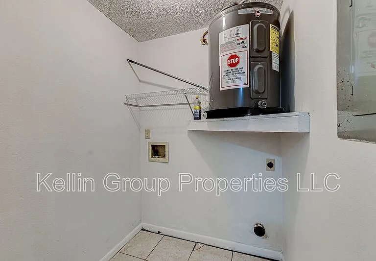 860 Fox Lake Dr — Photo 22