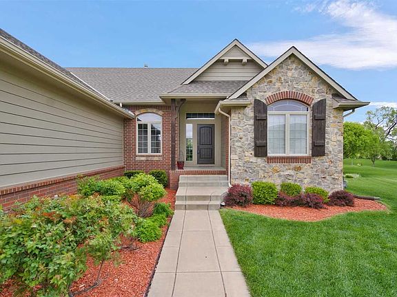 2nd image of 843 N Crescent Lakes Pl