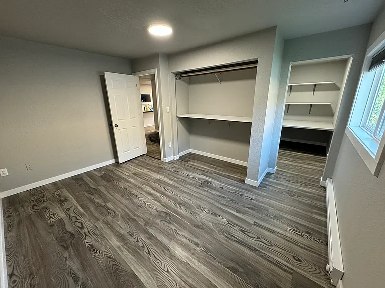 1730 Broadway St — Photo 18