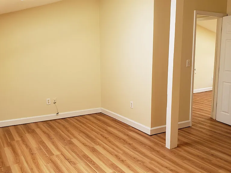 396 Orange St — Photo 20