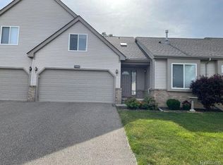 34005 Mitchell St, Grand Blanc, MI 48439