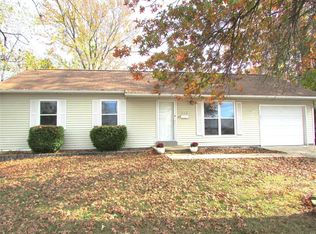 512 Forest Ln, Wentzville, MO 63385