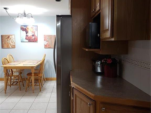 4th image of 4284 Mary Dr