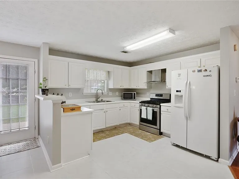 Kitchen (before updates)