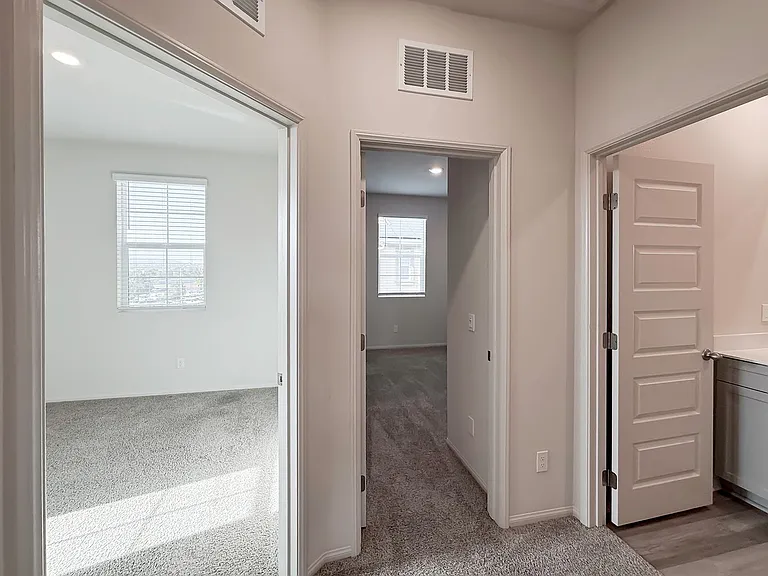 28076 Melrose Dr — Photo 45