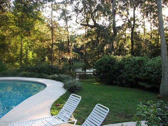 5th image of 10982 Creekview Dr