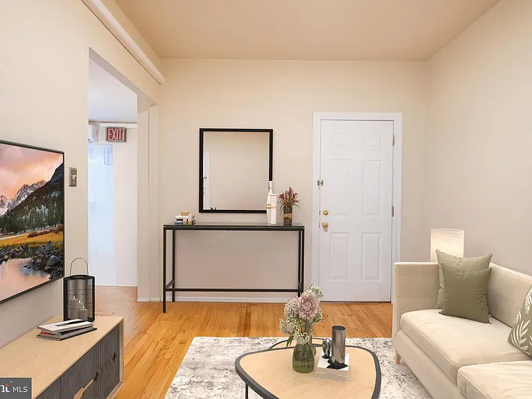 1736 Pine St #B — Photo 2