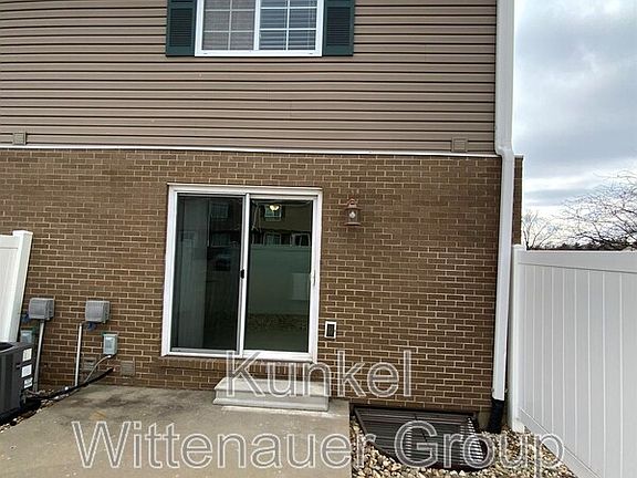 2nd image of 700 Fountain View Dr #A