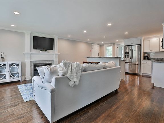 4th image of 11 Gerry Rd