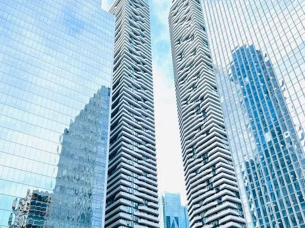 88 Harbour St, Toronto, ON