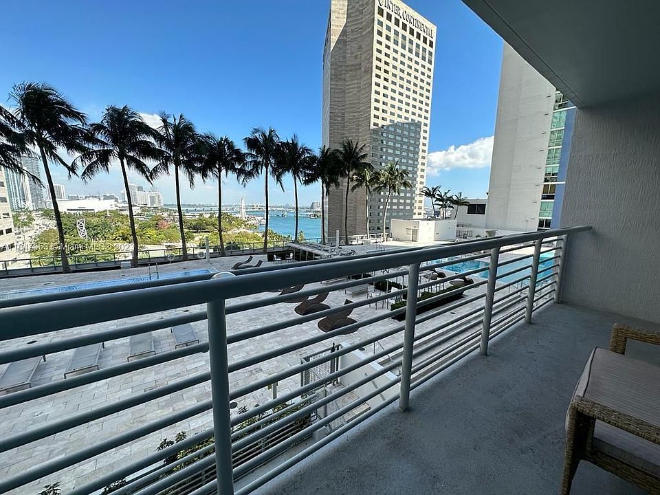 1st image of 325 Biscayne Blvd #1418