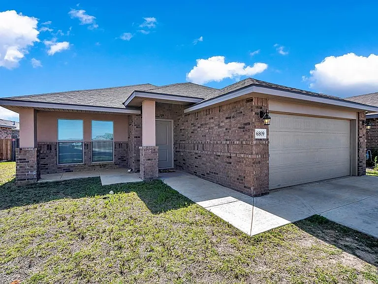 6809 Brush Dr — Photo 2