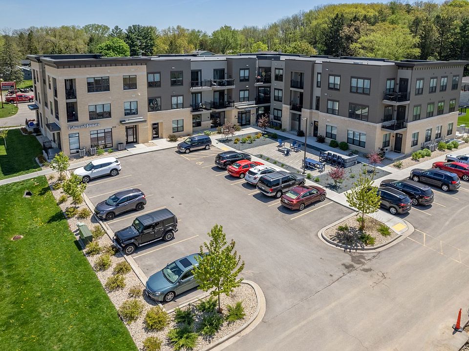 1st image of 4721 Farwell St #117