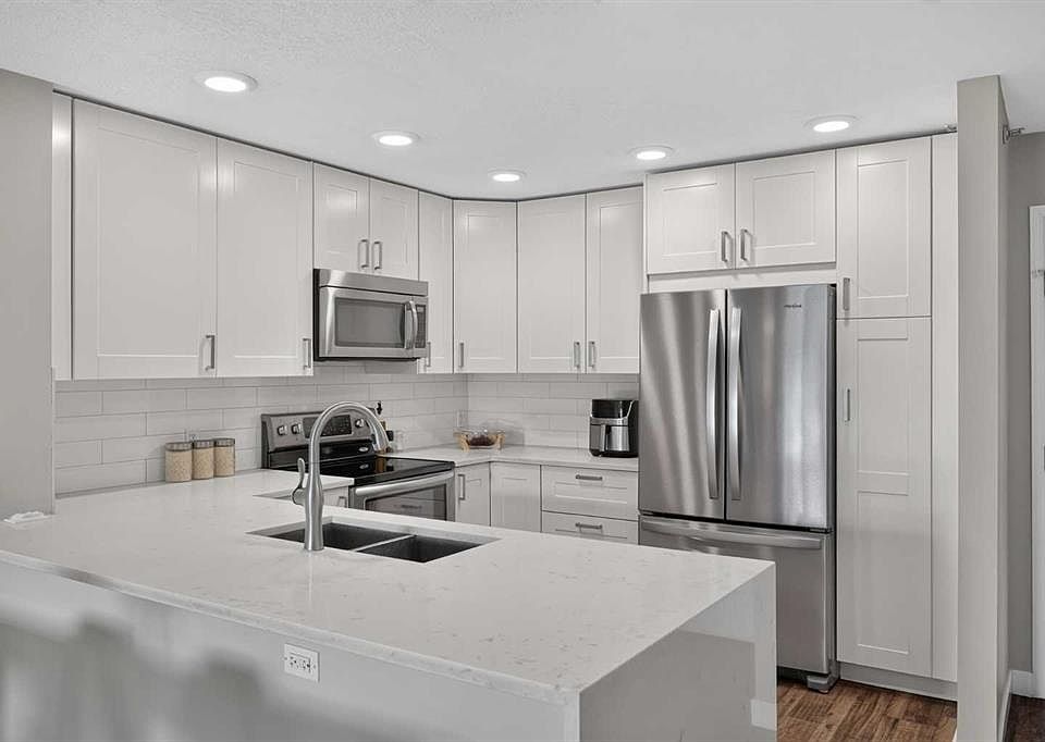 1st image of 1415 17th St E #308