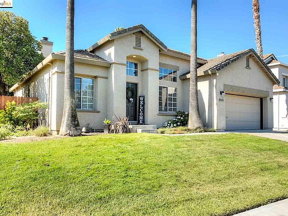 2nd image of 4515 Cove Ln