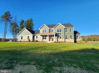 400 Sawtooth Oak Dr, Lewisberry, PA