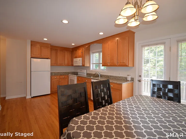 173 Saybrook Rd — Photo 6