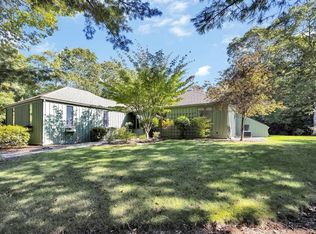 17 Thatcher Holway Rd, Barnstable, MA 02630