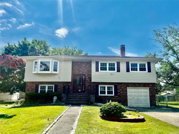 528 Jayne Boulevard, Port Jefferson Station, NY 11776