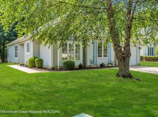 11 Kildare Ln, Jackson, NJ