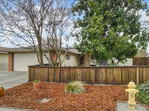 2527 Whittier Dr, Davis, CA 95618